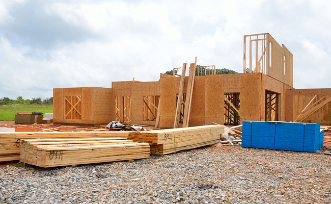 Comment construire une maison en bois : quels sont les avantages et les inconvénients d’une maison en bois ?